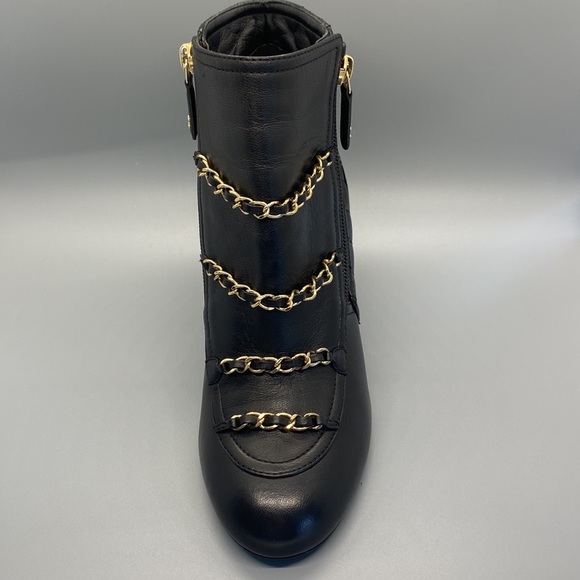 CHANEL Interlocking CC Logo Boots Authentic - Picture 8 of 16
